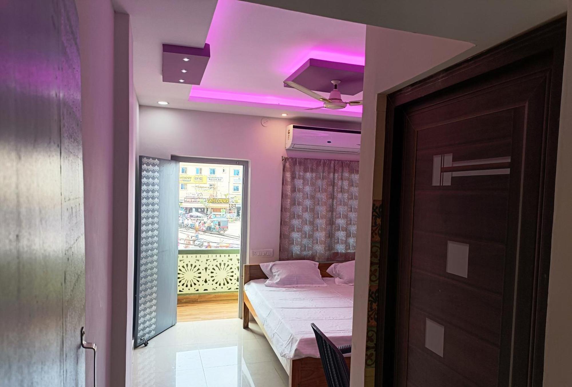Hotel Grand View ปูรี ภายนอก รูปภาพ
