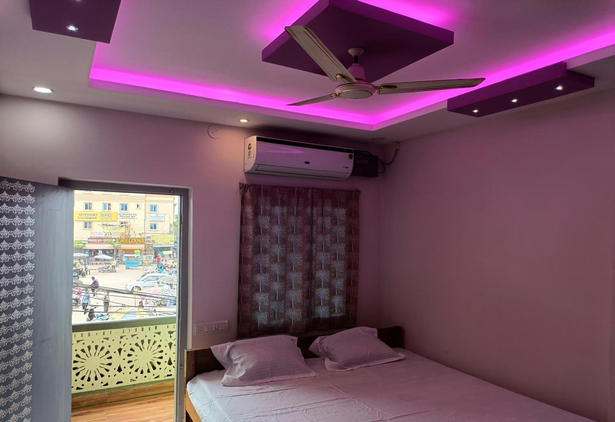 Hotel Grand View ปูรี ภายนอก รูปภาพ