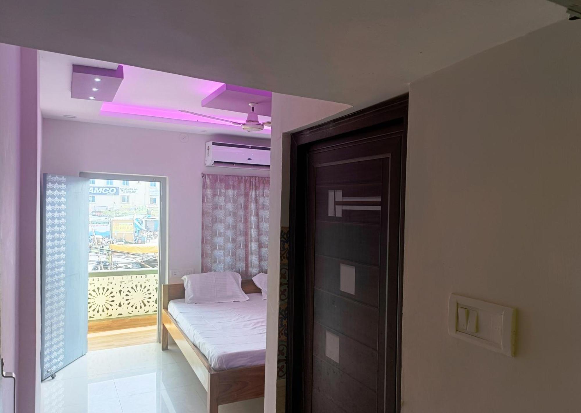 Hotel Grand View ปูรี ภายนอก รูปภาพ